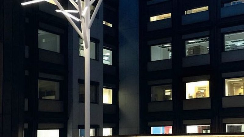 成都道路照明灯具选型：标准解读与关键因素分析